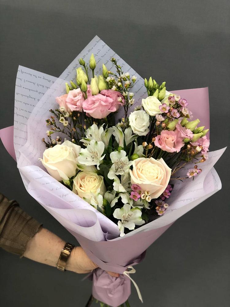 Букет цветов из: Альстромерии, Розы и Лизиантусы в Таврическом