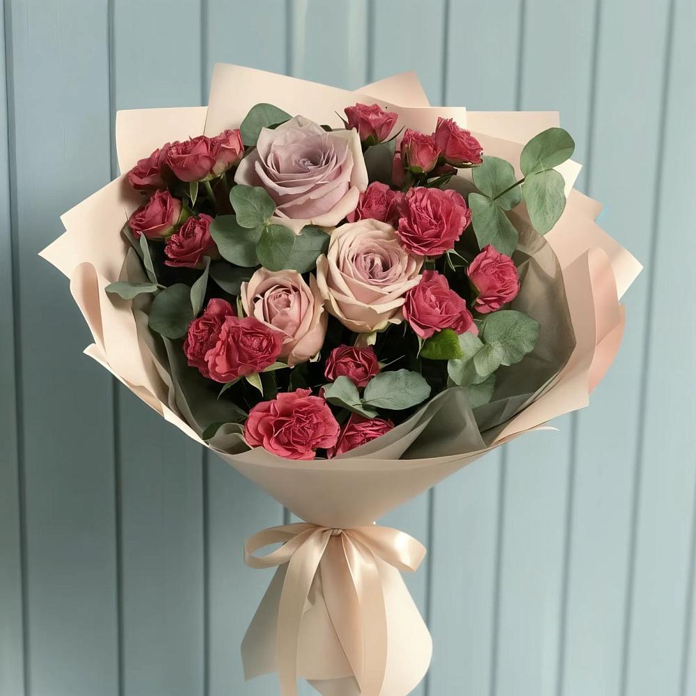 Букет цветов из: Гвоздики и Розы в Таврическом