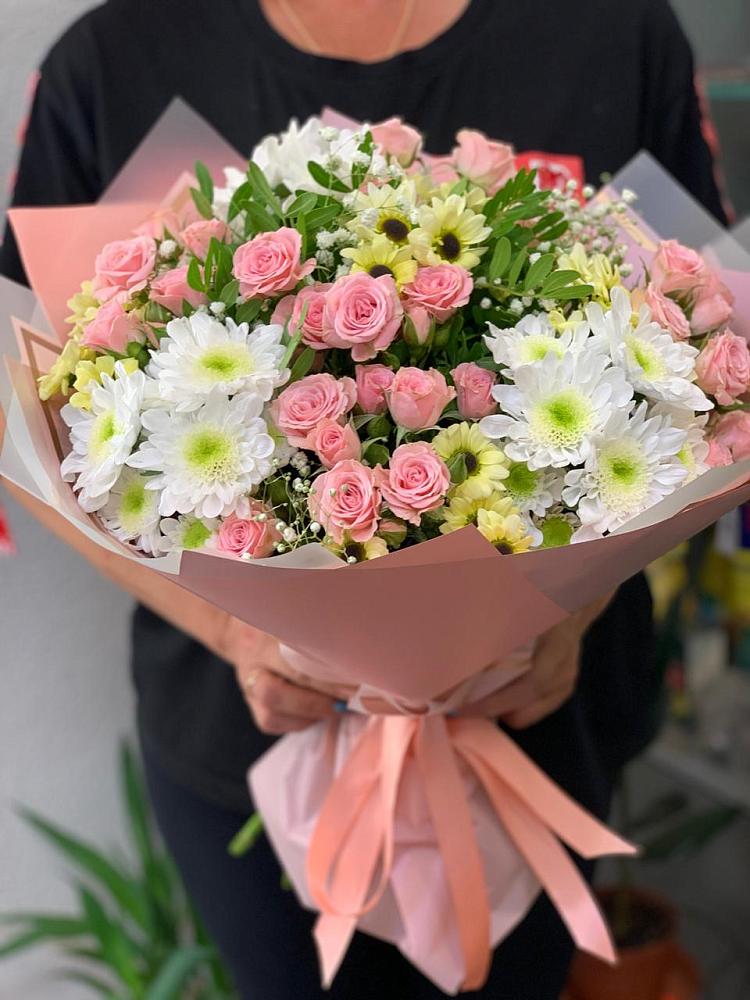 Букет цветов из: Розы и Хризантемы в Таврическом