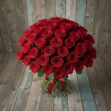 Букет 55 Красных роз Фридом #REPLACE_PRED# Таврическом