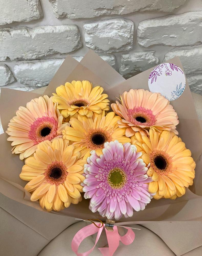 Букет цветов из: Герберы в Таврическом