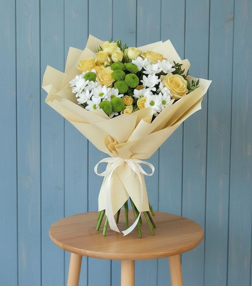 Букет цветов из: Хризантемы и Розы в Таврическом