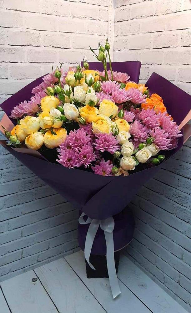 Букет цветов из: Хризантемы и Розы в Таврическом