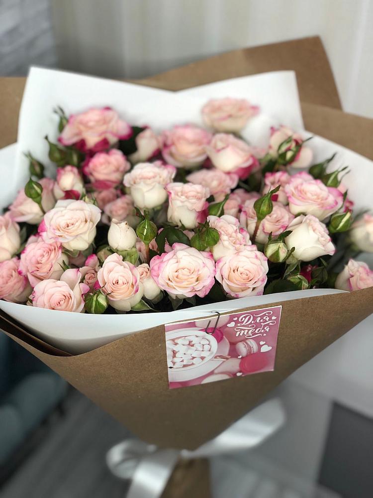 Букет цветов из: Розы в Таврическом