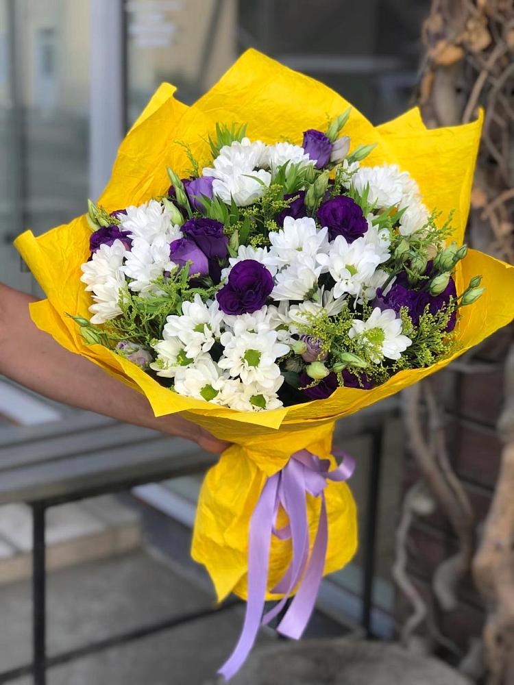 Букет цветов из: Ирисы, Хризантемы и Ромашки в Таврическом