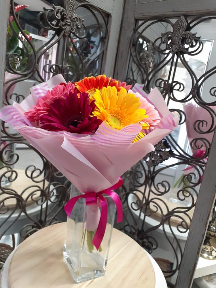 Букет цветов из: Герберы в Таврическом