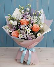 Букет цветов из:  Лизиантусы, Розы, Альстромерии и Гипсофила в Таврическом