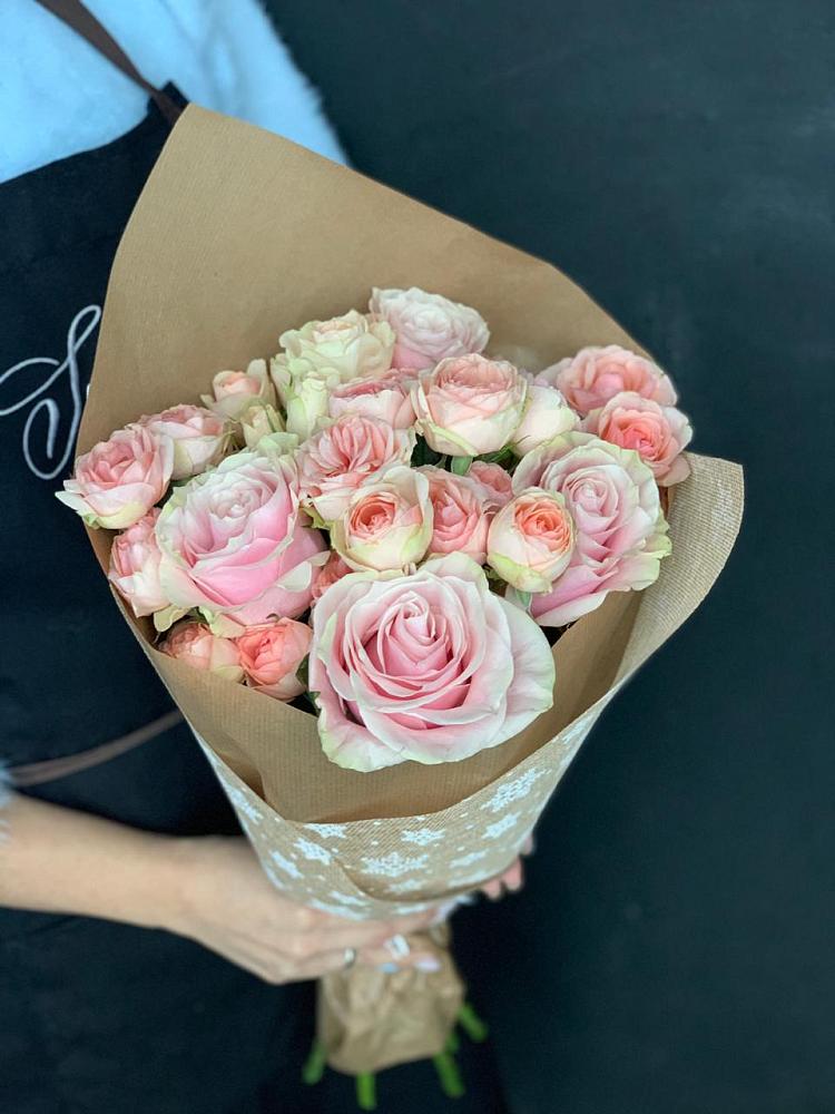 Букет цветов из: Хризантемы и Розы в Таврическом