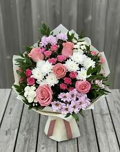 Букет цветов из:  Альстромерии, Гвоздики, Розы и Хризантемы в Таврическом