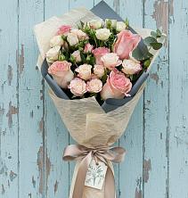 Букет цветов из:  Розы в Таврическом