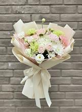 Букет цветов из:  Гвоздики, Розы, Лизиантусы и Хризантемы в Таврическом