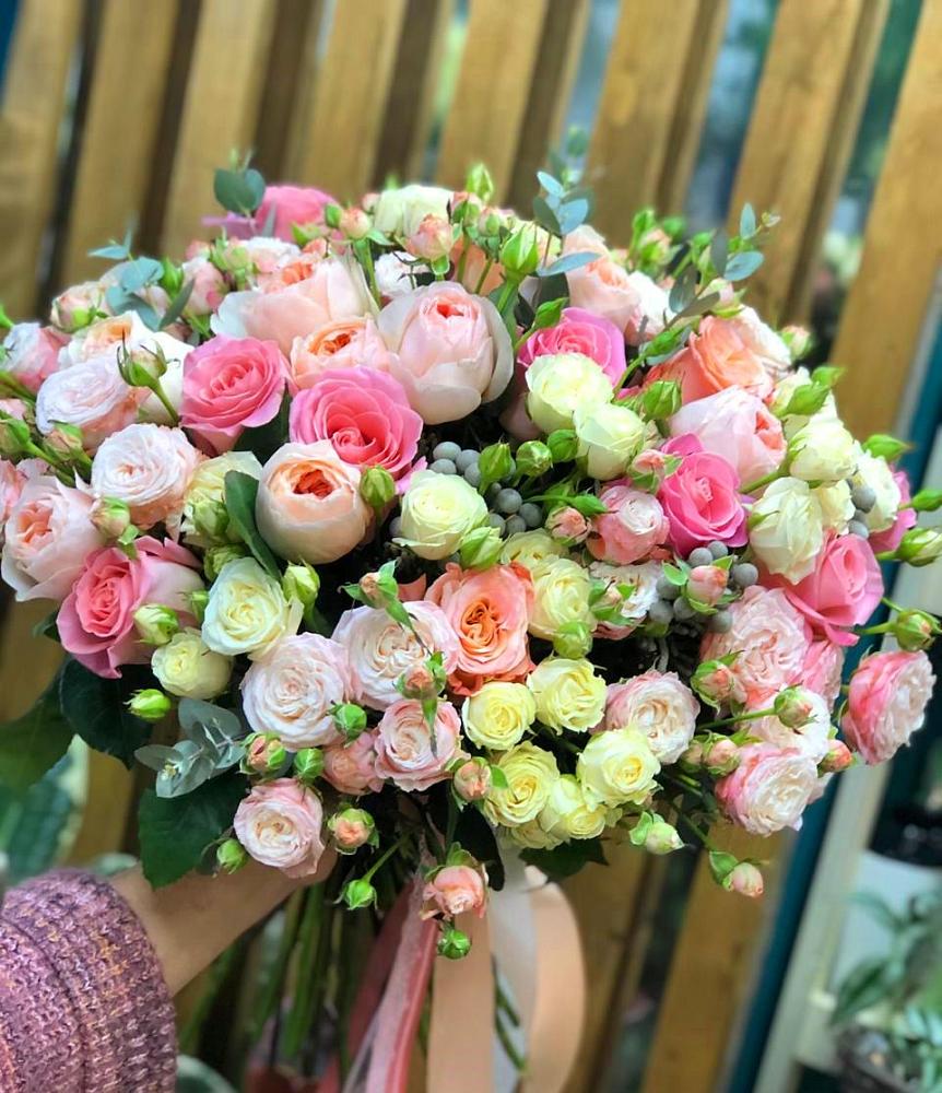 Букет цветов из: Розы в Таврическом