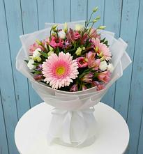 Букет цветов из:  Герберы, Альстромерии и Лизиантусы в Таврическом