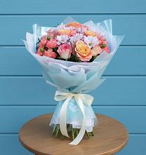 Букет цветов из:  Хризантемы и Розы в Таврическом