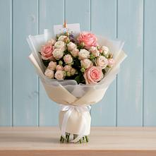 Букет цветов из:  Розы в Таврическом