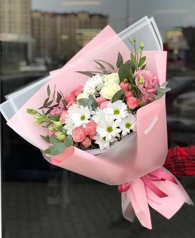 Букет цветов из: Розы, Лизиантусы и Хризантемы в Таврическом