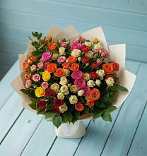 Букет Микс из разноцветных кустовых роз в Таврическом