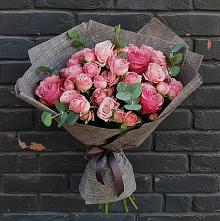 Букет цветов из:  Розы #REPLACE_PRED# Таврическом