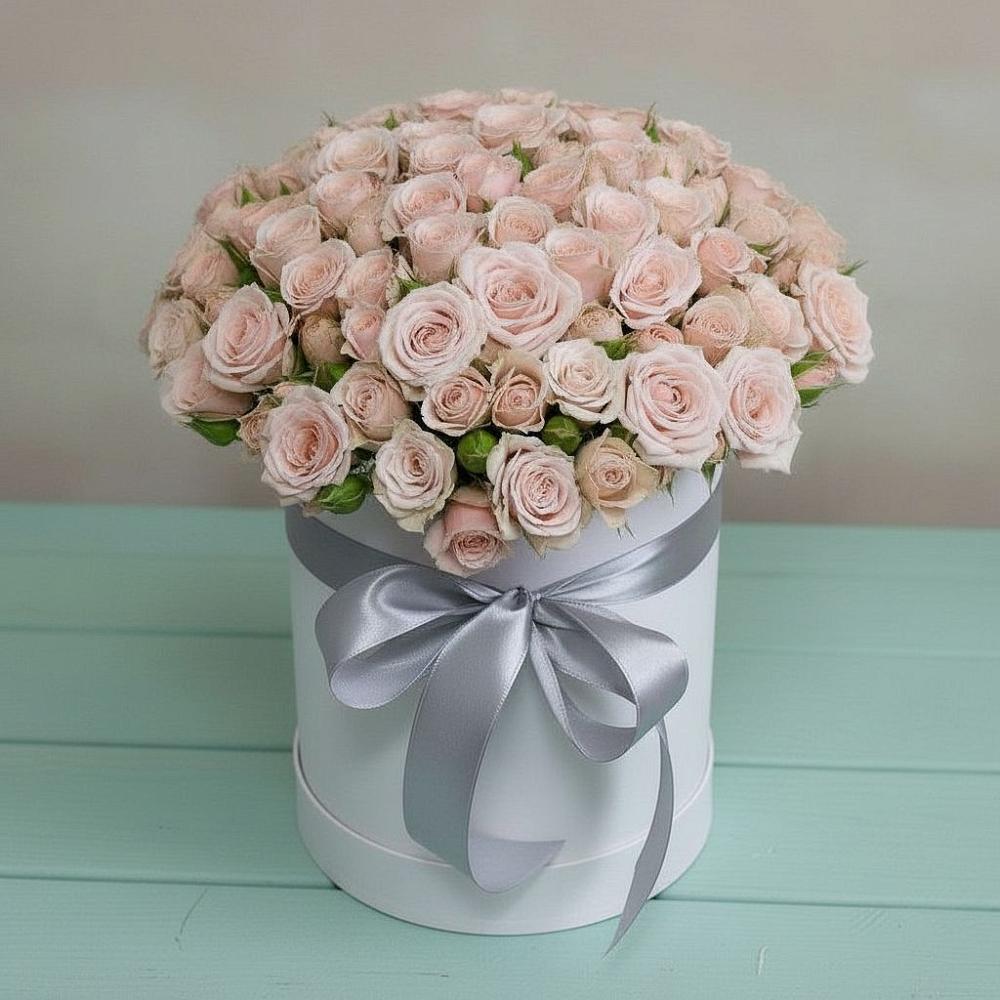 Цветочная композиция из Розы в шляпной коробке в Таврическом